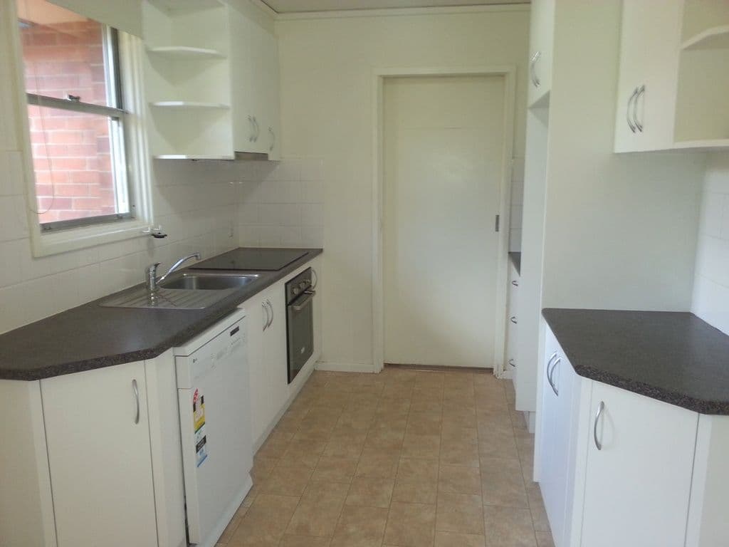 7 McNicoll Street, Hughes ACT 2605, Hughes - Thumbnail 3
