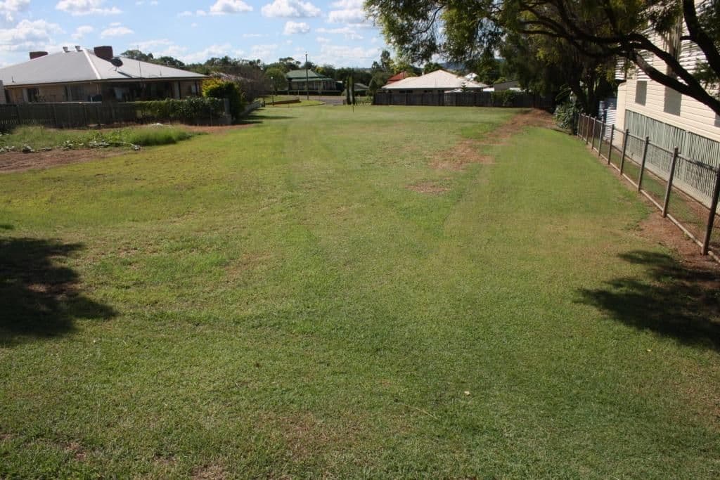 61 Stuart-Russell Street, MUNDUBBERA QLD 4626, Mundubbera - Thumbnail 2