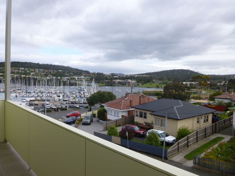 8/3 Clarence Street, BELLERIVE TAS 7018, Bellerive - Thumbnail 2
