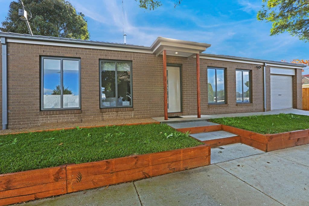 18 Donald Street, Belmont VIC 3216, Belmont - Thumbnail 2