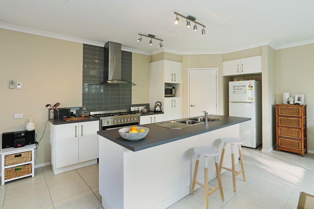 18 Donald Street, Belmont VIC 3216, Belmont - Thumbnail 4