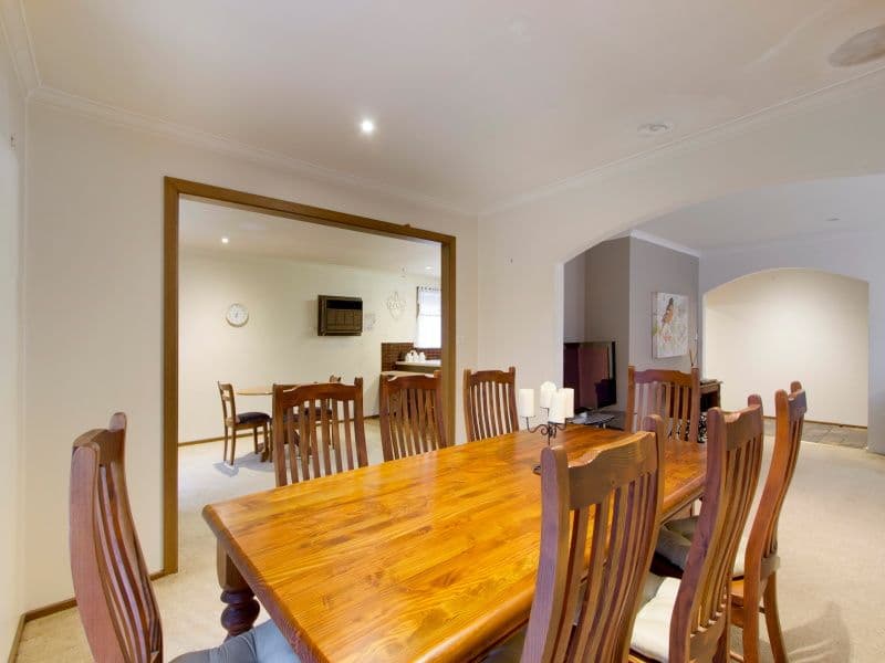 13 Raphael Crescent, Frankston VIC 3199, Frankston - Thumbnail 4