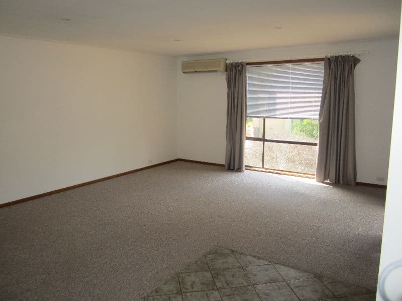 34 Carpenter Close, CALWELL ACT 2905, Calwell - Thumbnail 2