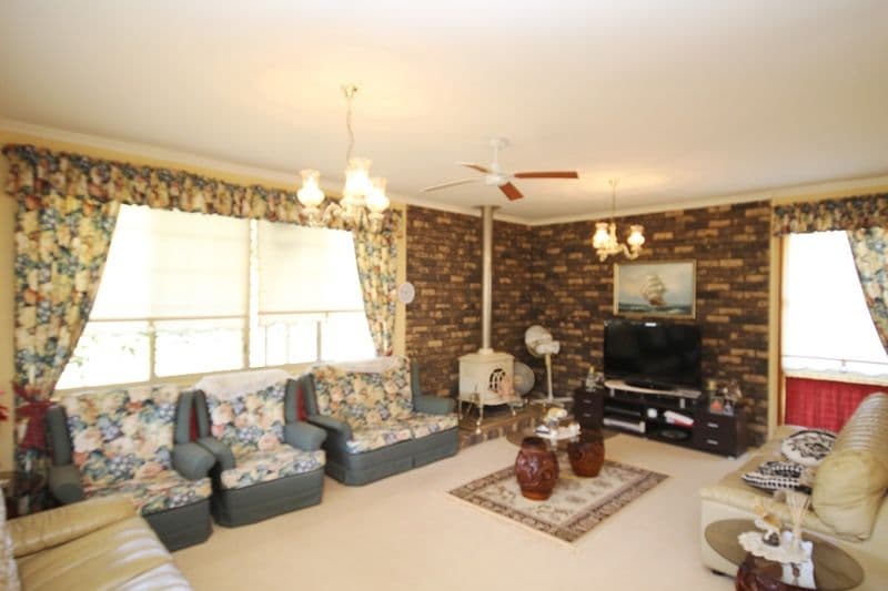 8 Tibrogargan Drive, Beerburrum QLD 4517, Beerburrum - Thumbnail 2