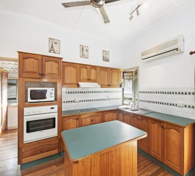 31 Hughes Street, Hermit Park QLD 4812, Hermit Park - Thumbnail 2