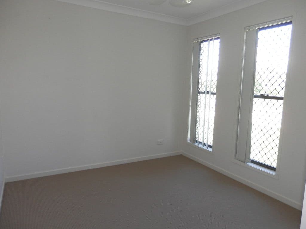 17 Nixon Drive, North Booval QLD 4304, North Booval - Thumbnail 4