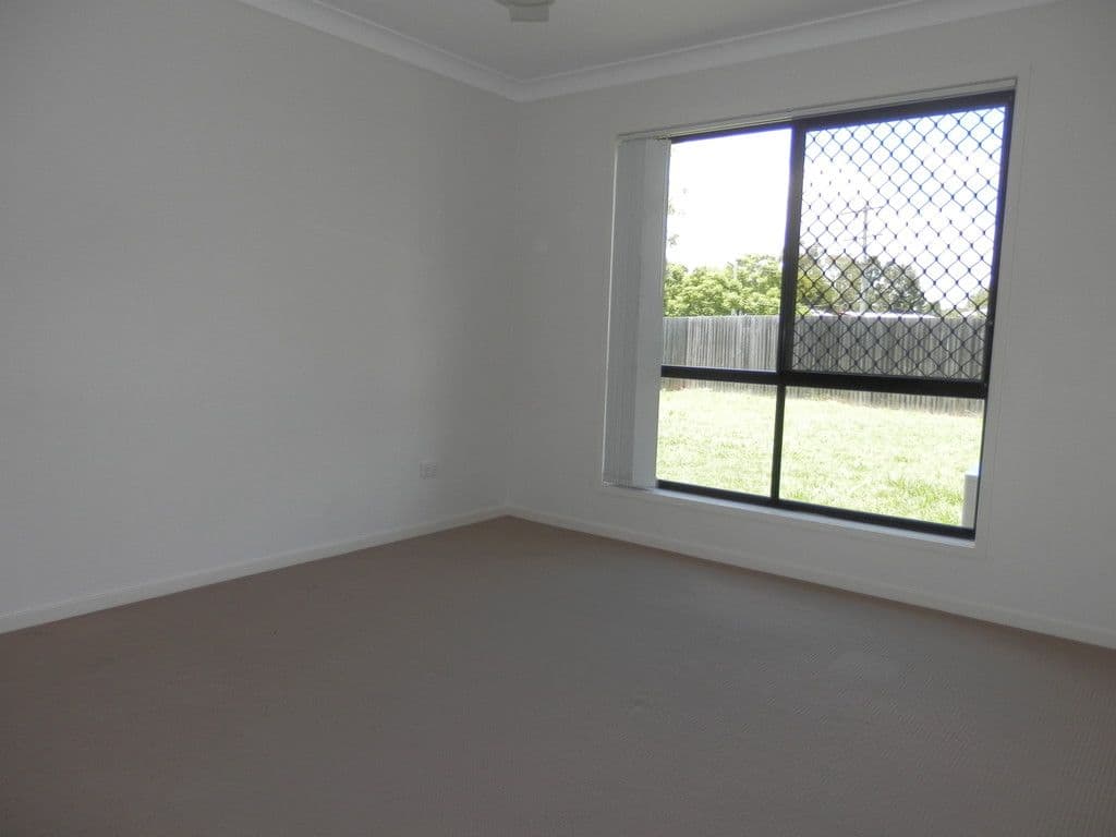 17 Nixon Drive, North Booval QLD 4304, North Booval - Thumbnail 8