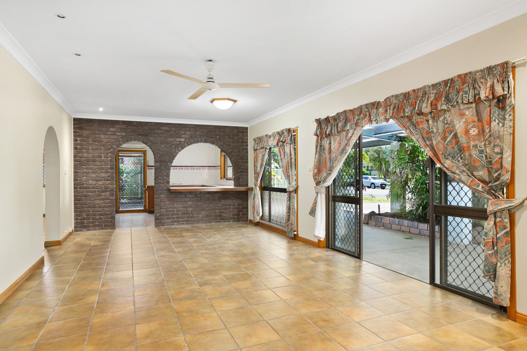 11 Huon Street, Trinity Beach QLD 4879, Trinity Beach - Thumbnail 2