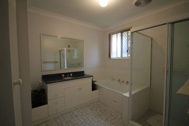 20 Kingfisher Avenue, Hinchinbrook - Thumbnail 8