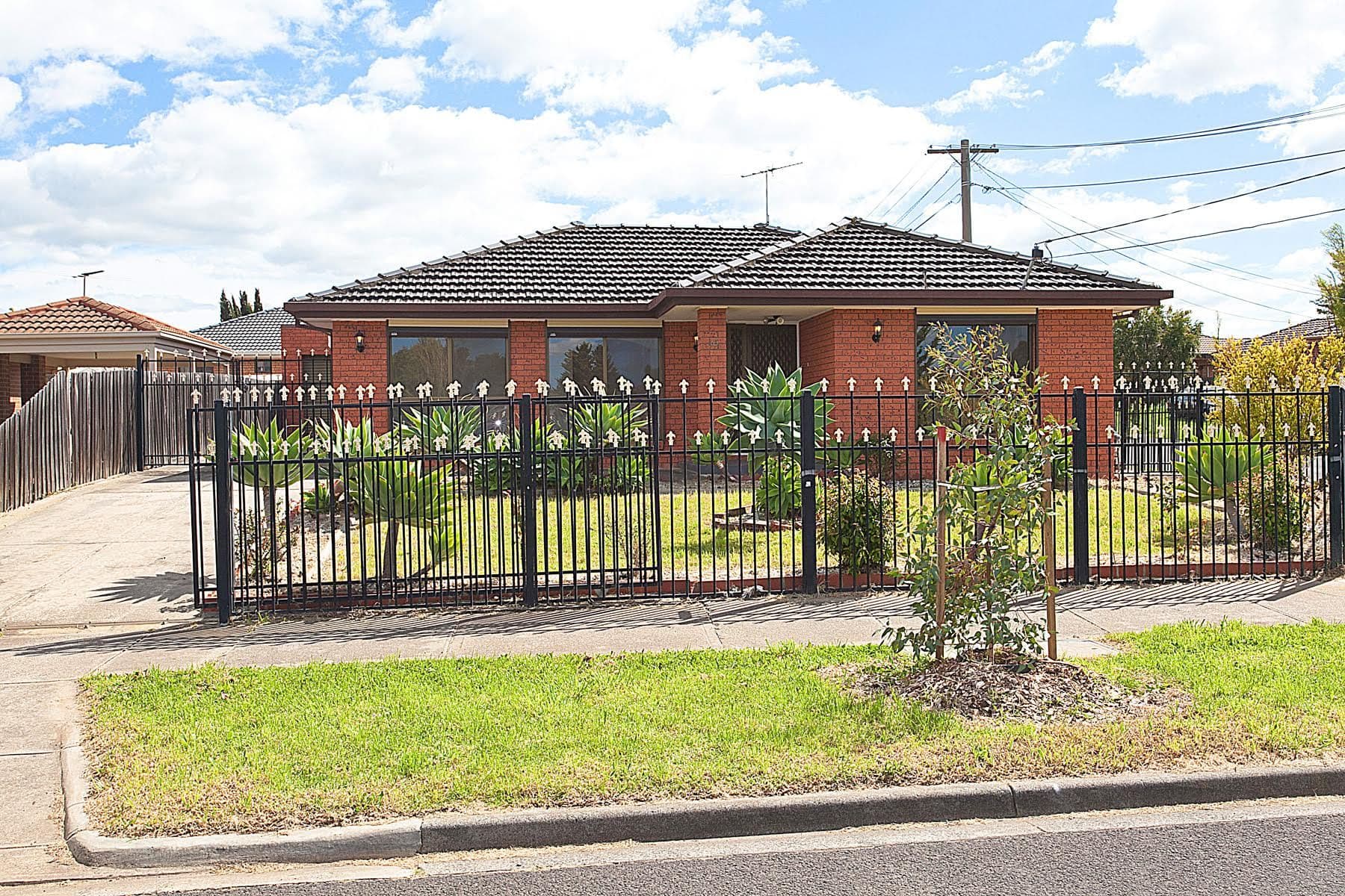 10 Kingdom Avenue, Kings Park VIC 3021, Kings Park - Thumbnail 4