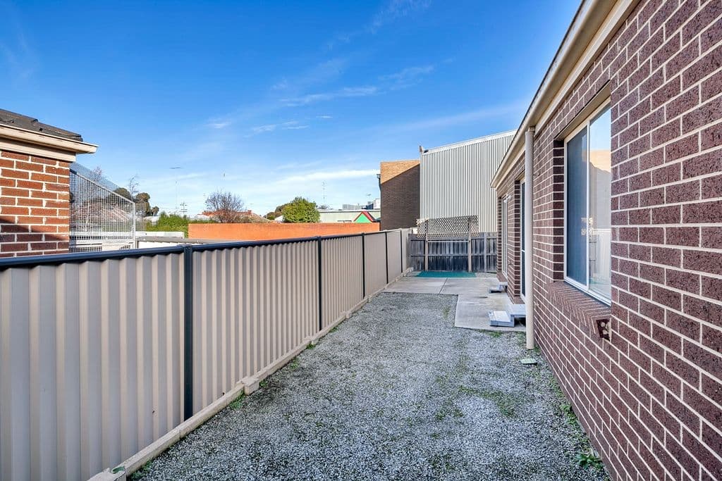 2/113 Spencer Street, Sebastopol  Victoria  3356, Australia, Sebastopol - Thumbnail 6