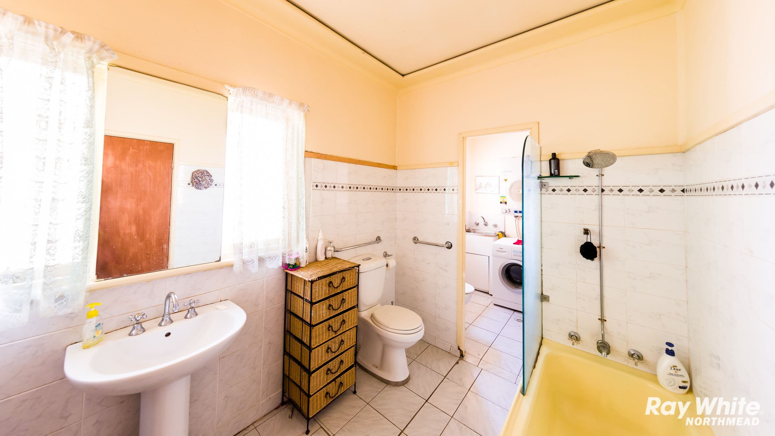 218 Windsor Road, Winston Hills - Thumbnail 8