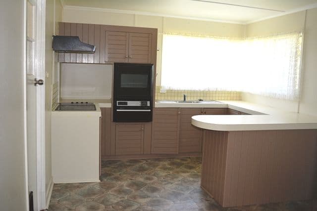 163 Shamrock Street, Blackall QLD 4472, Blackall - Thumbnail 3