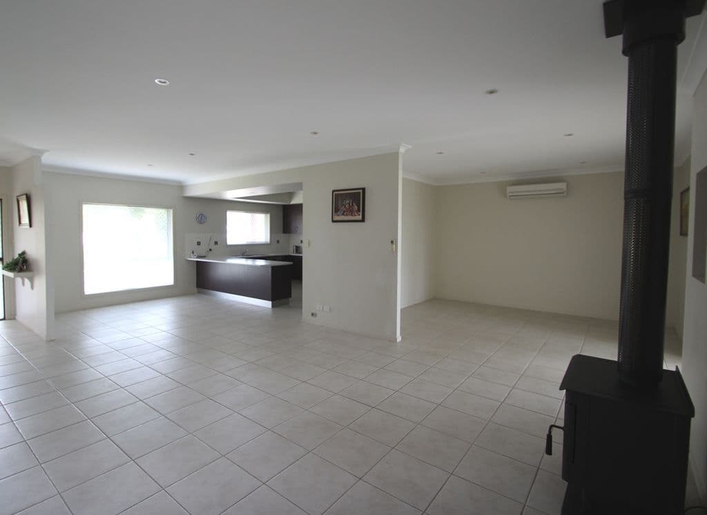 23 Rodeo Drive, Warwick QLD 4370, Warwick - Thumbnail 3