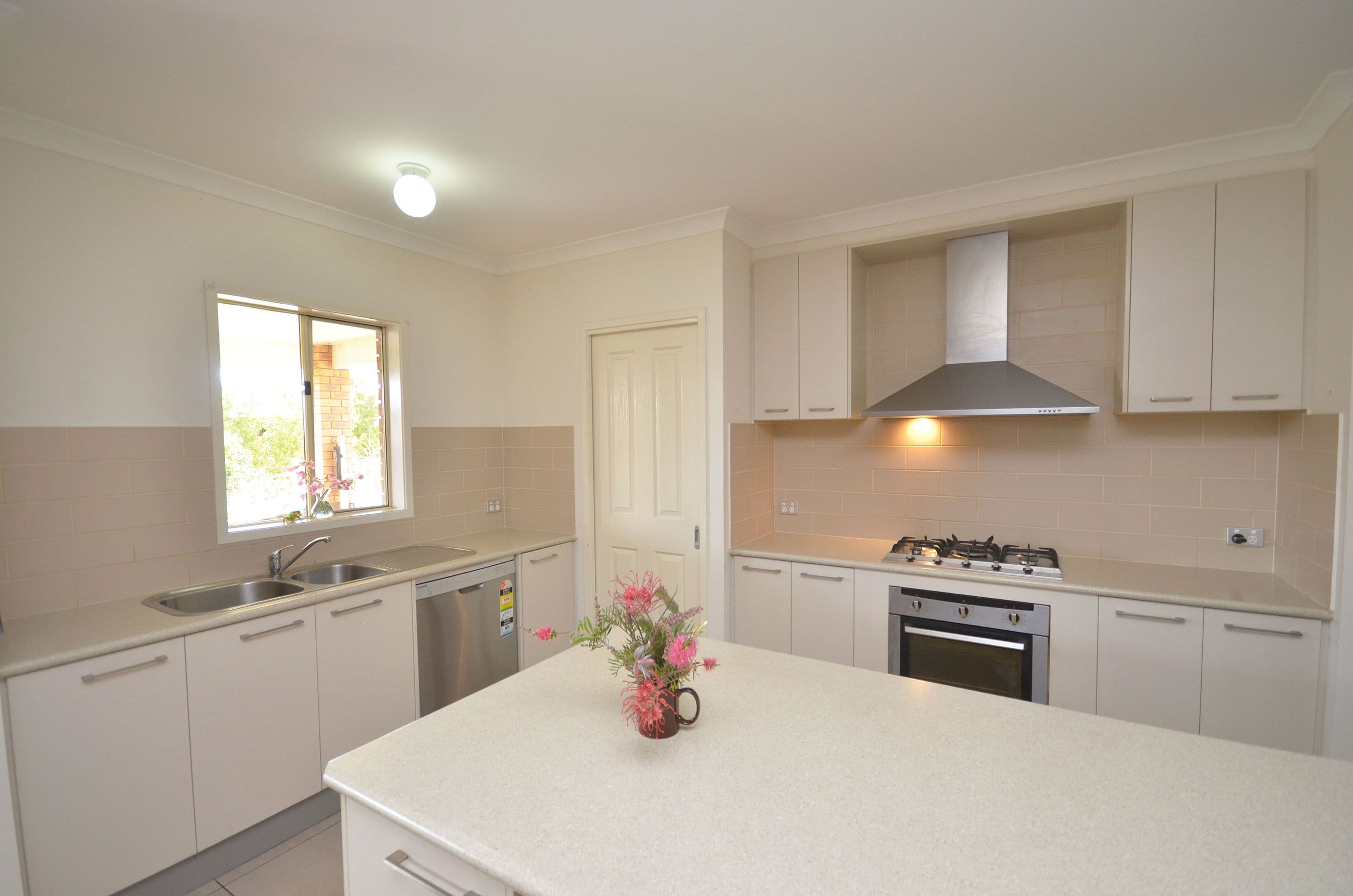 10 Shiraz Court, Moama - Thumbnail 2