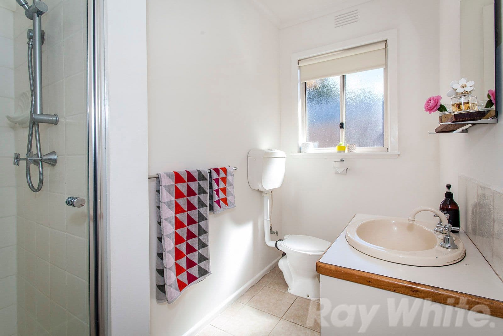 17 Woodside Avenue, Ringwood VIC 3134, Ringwood - Thumbnail 5