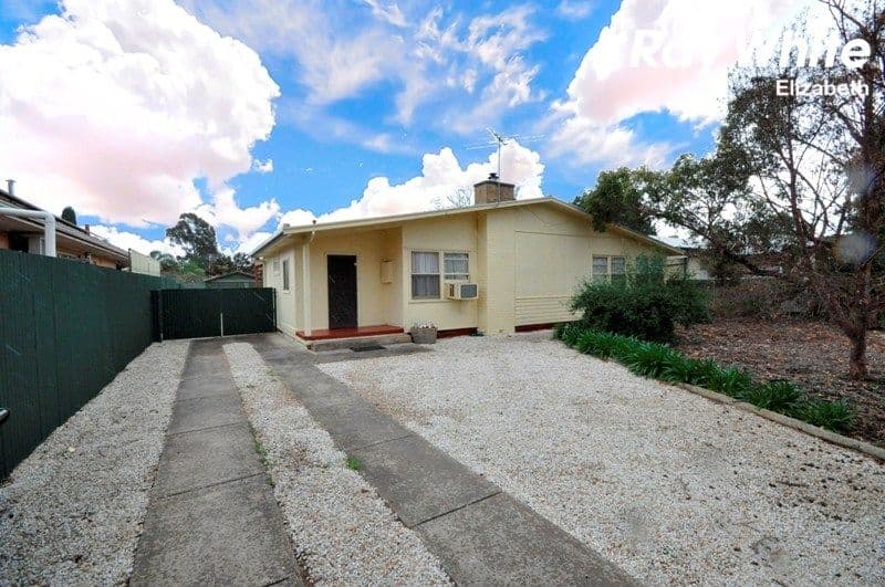 10 Manningford Road, Elizabeth South SA 5112, Elizabeth South - Image 1