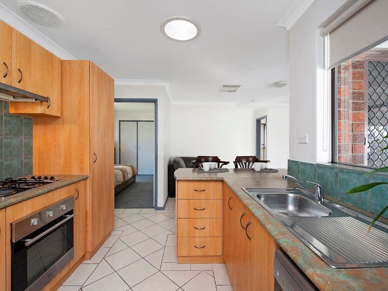 48 Kenton Way, Rockingham WA 6168, Rockingham - Thumbnail 2