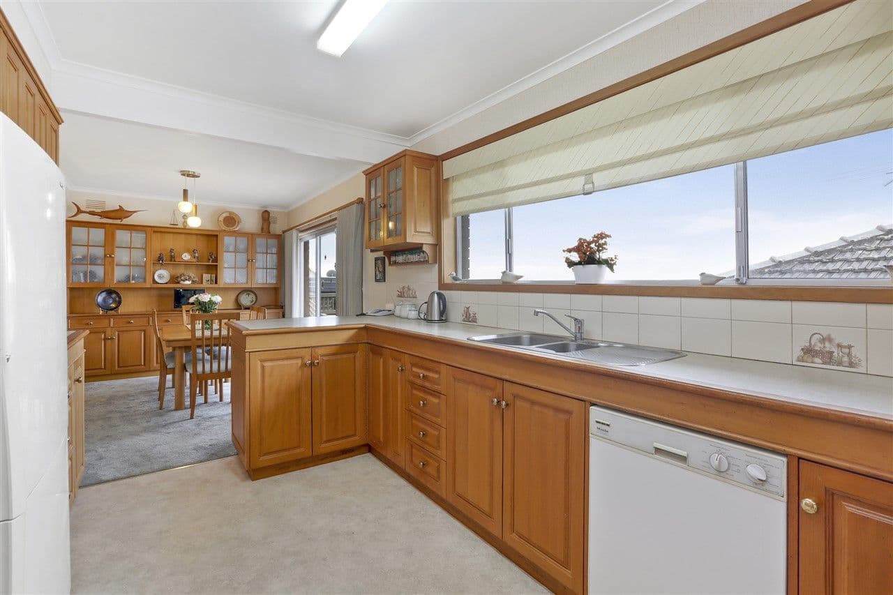 71 Reigate Road, Highton VIC 3216, Highton - Thumbnail 7