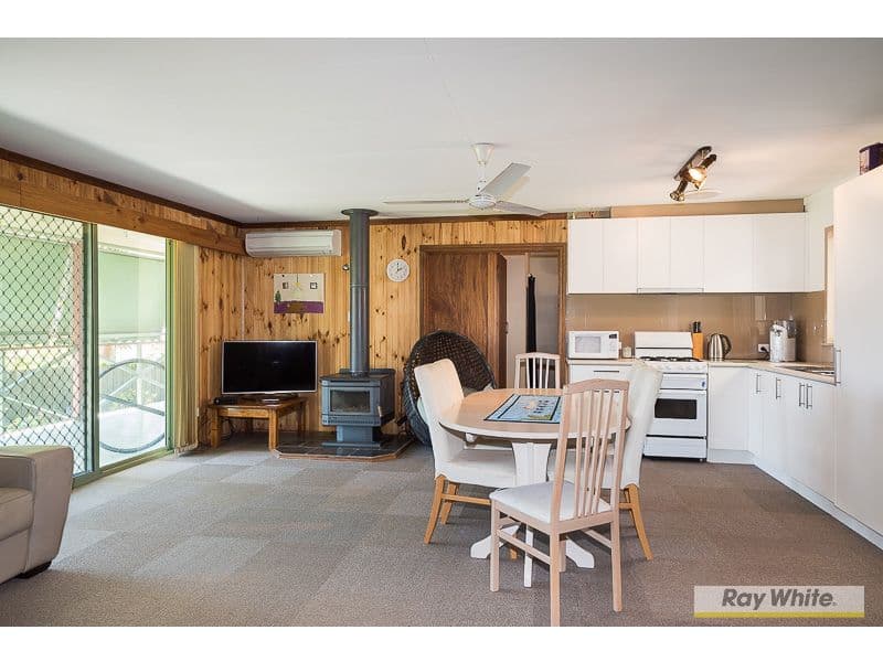 21 Justice Road, Cowes VIC 3922, Cowes - Thumbnail 2
