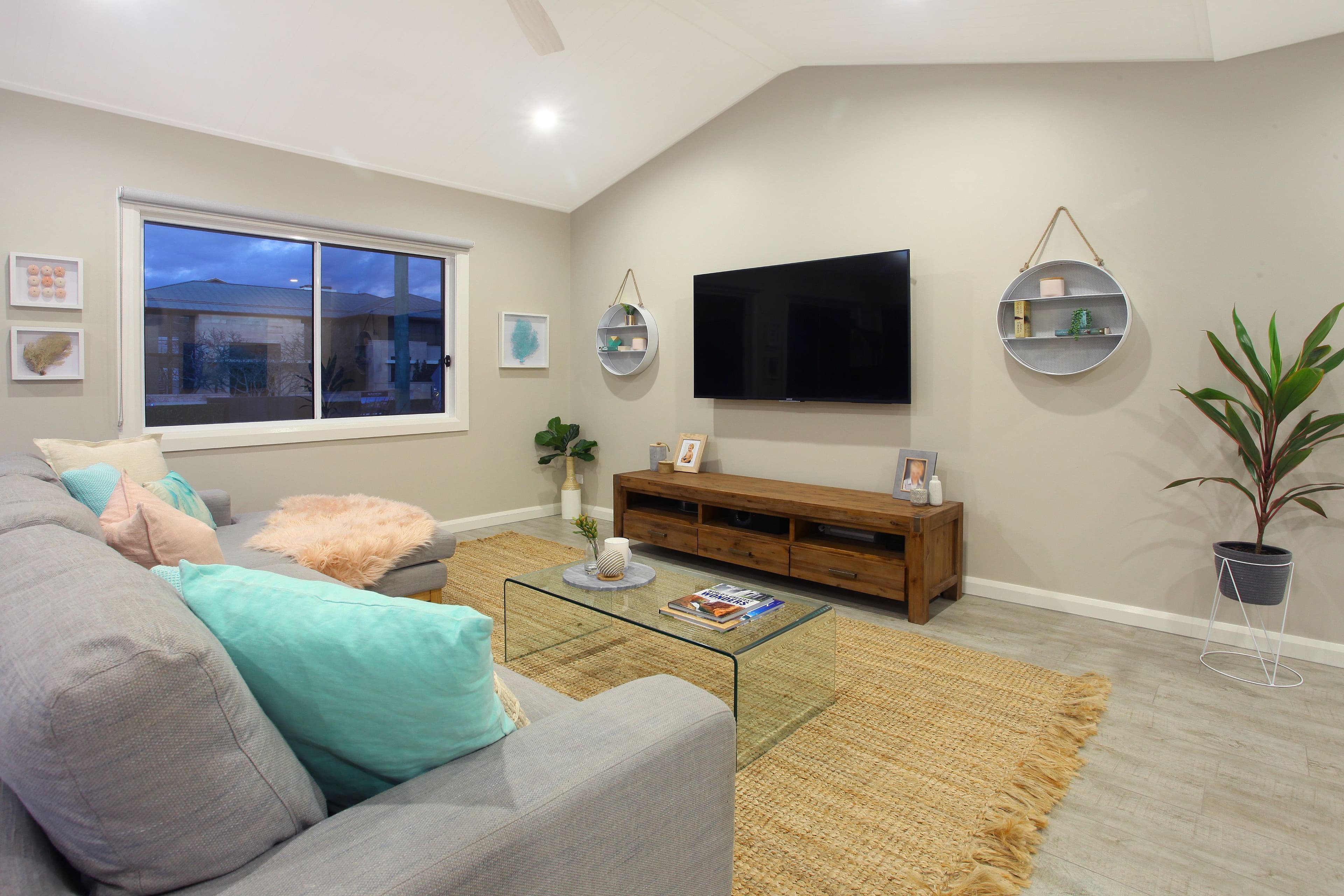 52 Albatross Avenue, Mermaid Beach QLD 4218, Mermaid Beach - Thumbnail 4