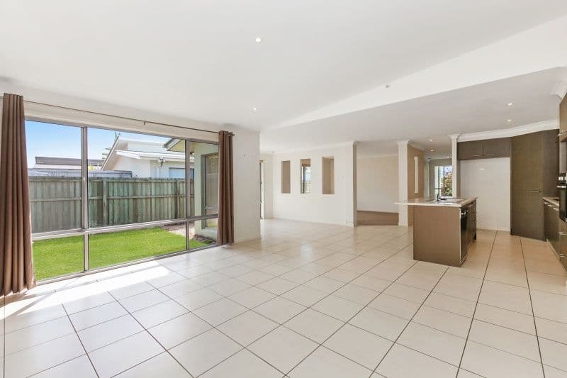 15 Casuarina Way, Helensvale QLD 4212, Helensvale - Thumbnail 4