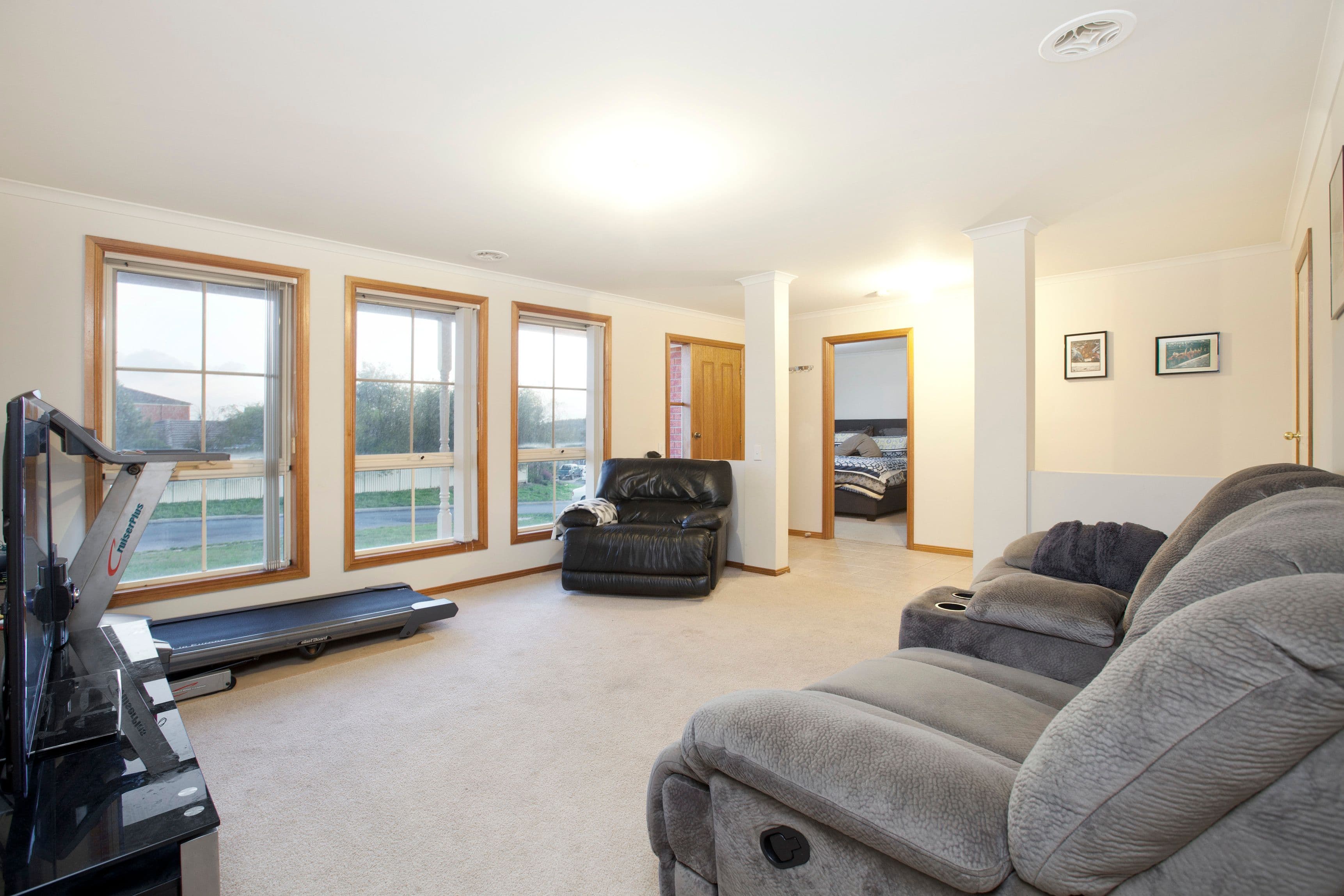 2 Mayfair Court, Mount Helen VIC 3350, Mount Helen - Thumbnail 2