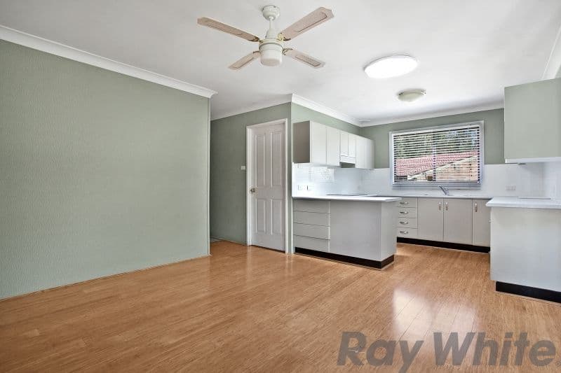 18 Stafford Close, Metford - Thumbnail 2