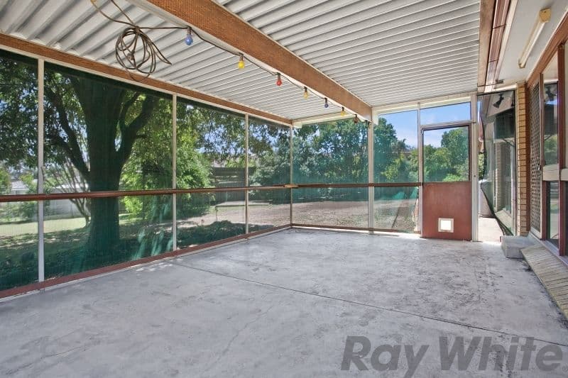 18 Stafford Close, Metford - Thumbnail 7