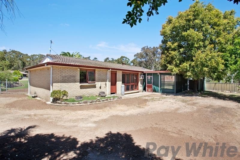 18 Stafford Close, Metford - Thumbnail 8