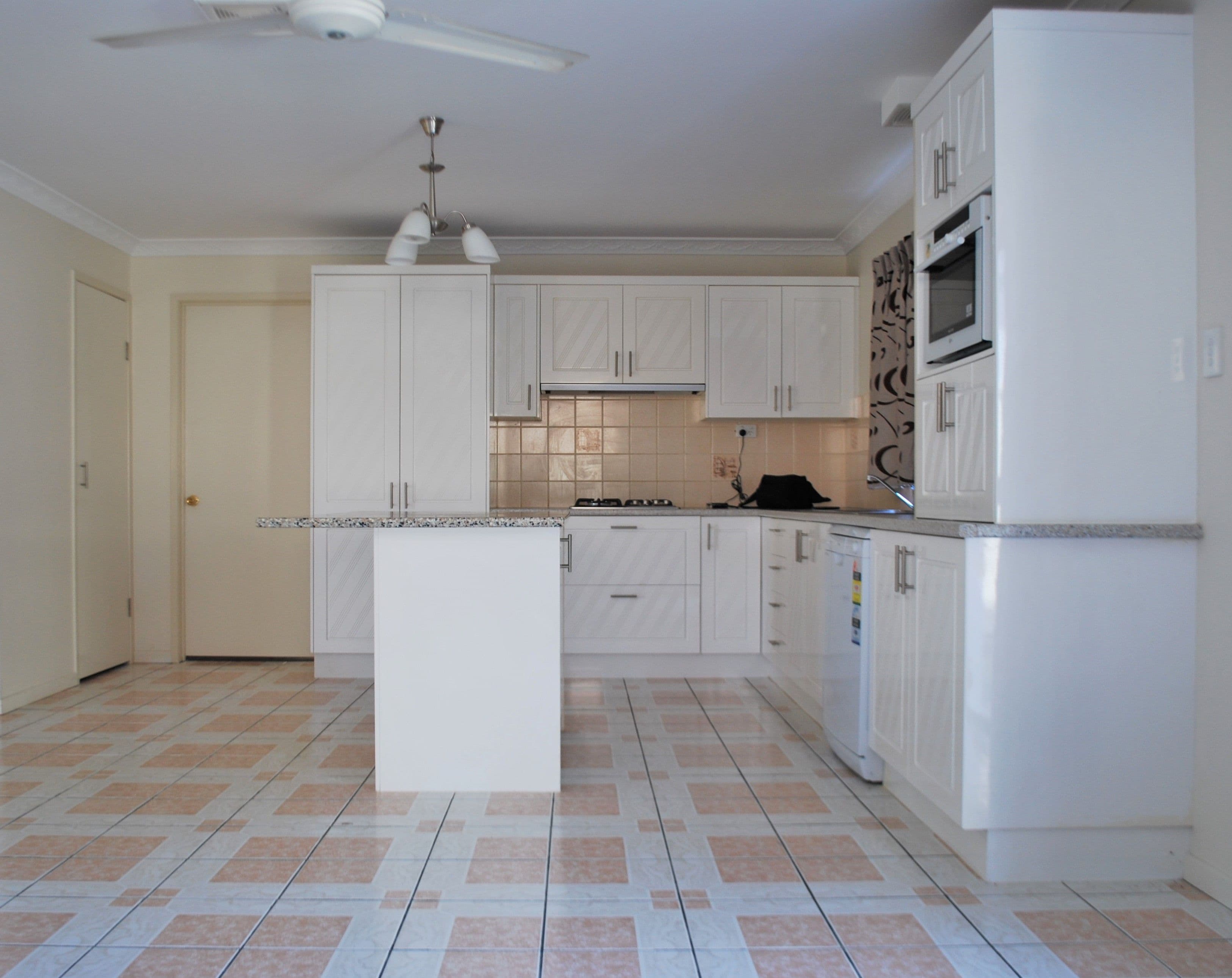 18 Aberdeen Street, Bundamba QLD 4304, Bundamba - Thumbnail 4