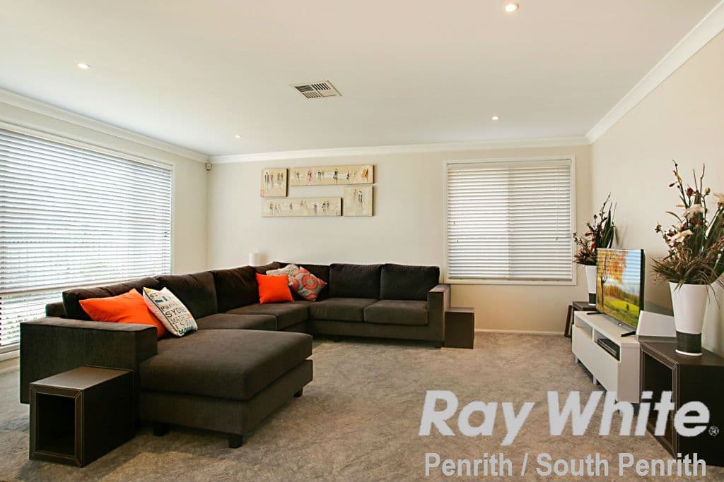 6 Narran Place, Glenmore Park - Thumbnail 2