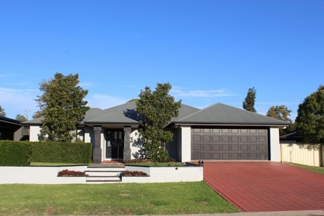 8 Peters Place, Goondiwindi QLD 4390, Goondiwindi - Image 1