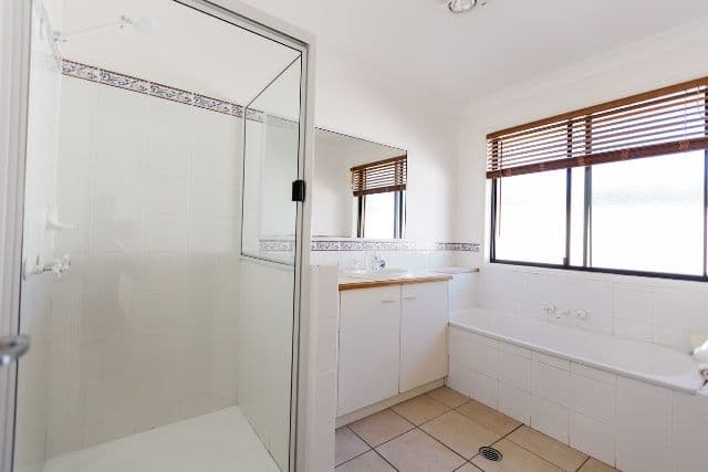 8 Peters Place, Goondiwindi QLD 4390, Goondiwindi - Thumbnail 4