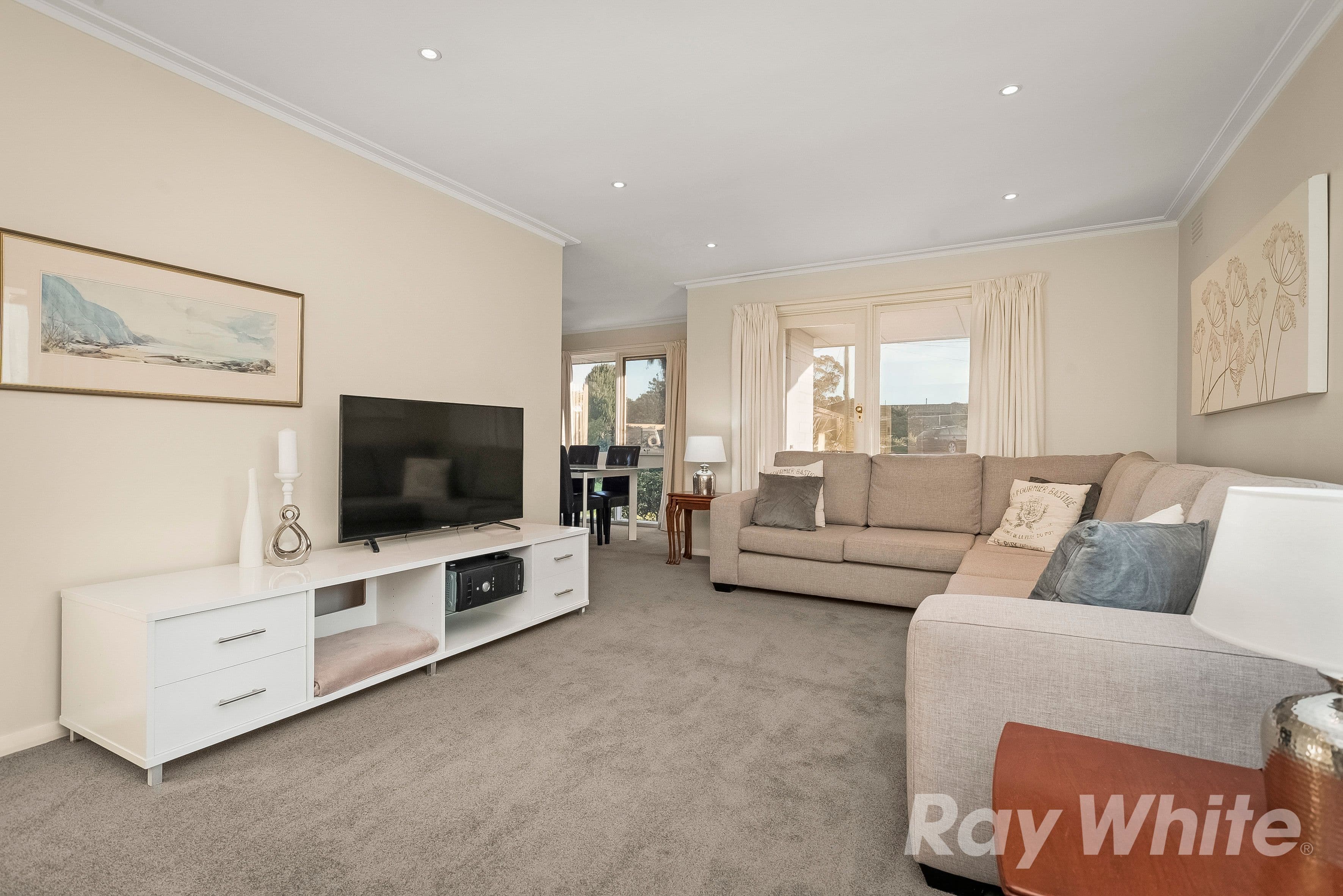 53 Brynor Crescent, Glen Waverley VIC 3150, Glen Waverley - Thumbnail 2
