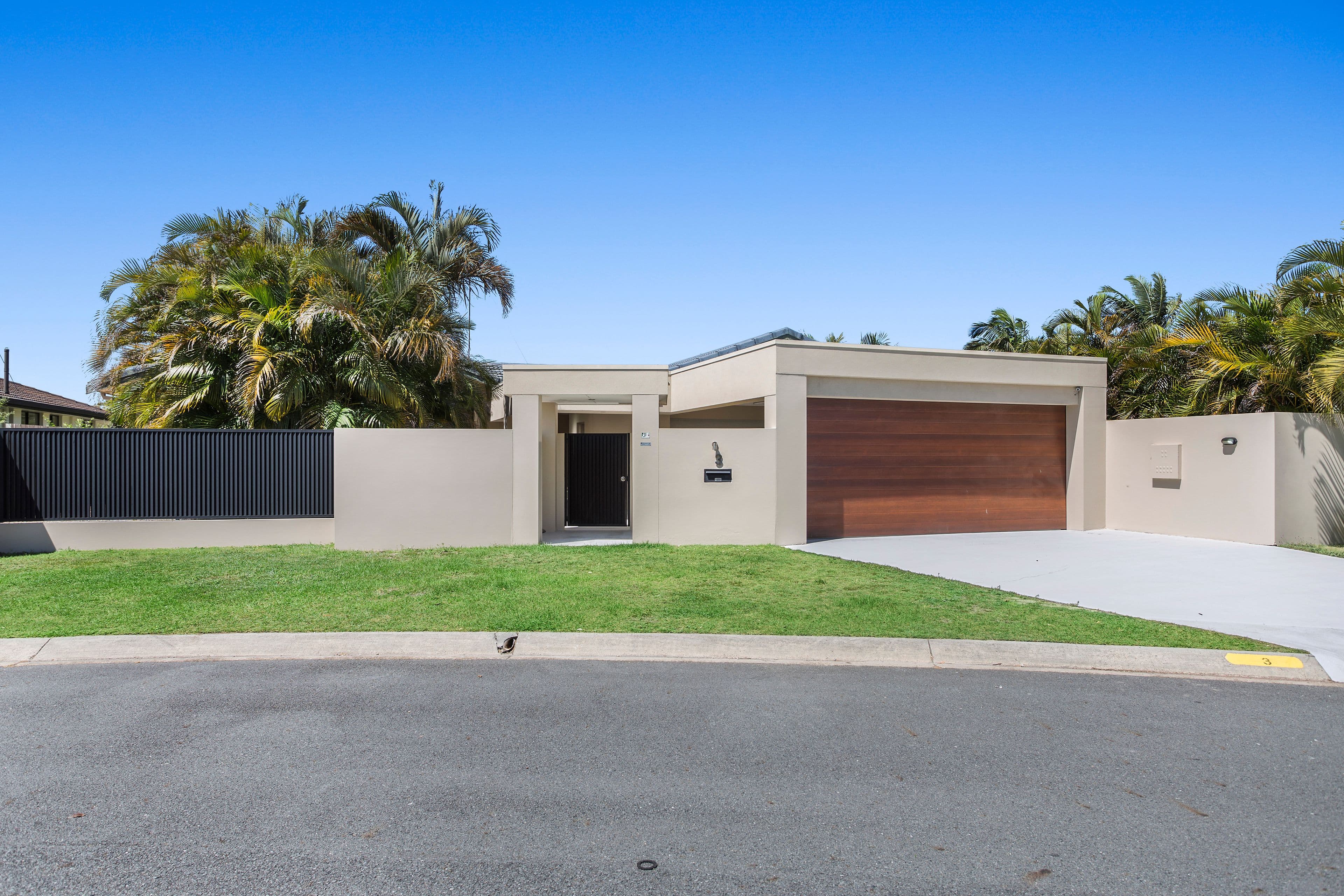 3 Reef Court, Mermaid Waters QLD 4218, Mermaid Waters - Thumbnail 2