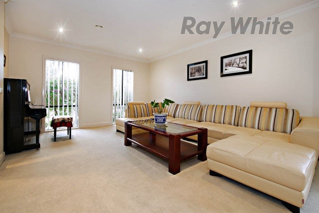 10 Woodruff Court, Sanctuary Lakes VIC 3030, Sanctuary Lakes - Thumbnail 4