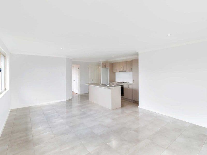 31 Middle Road, Hillcrest QLD 4118, Hillcrest - Thumbnail 4