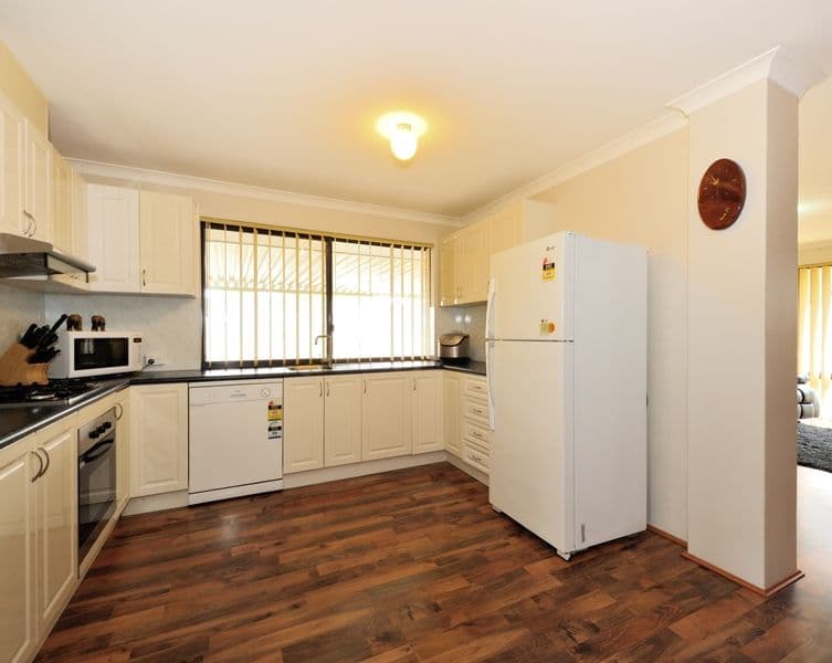 51 Bondi Crescent, Warnbro WA 6169, Warnbro - Thumbnail 7