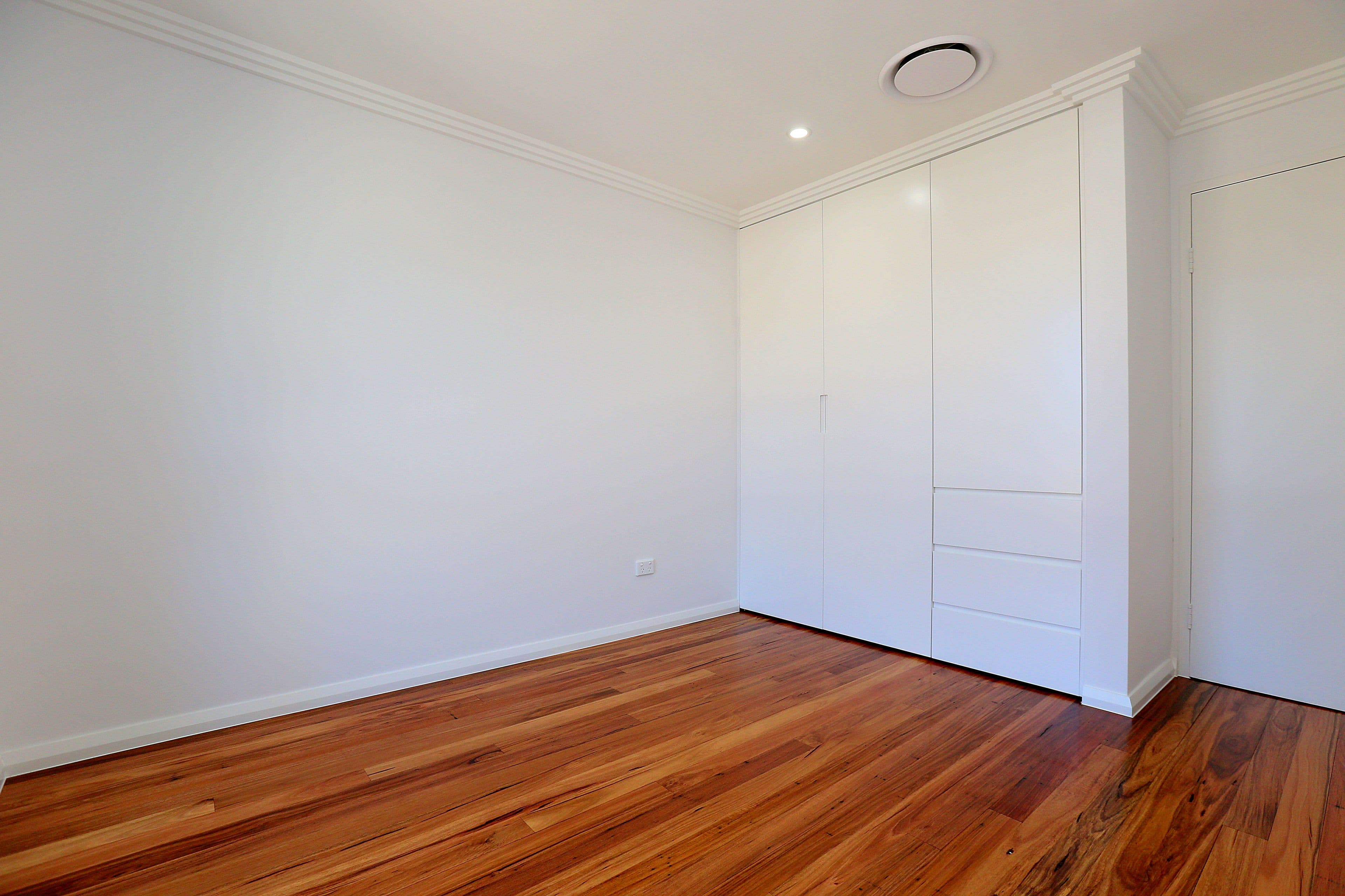 24 Flinders Road, Georges Hall NSW 2198, Georges Hall - Thumbnail 7
