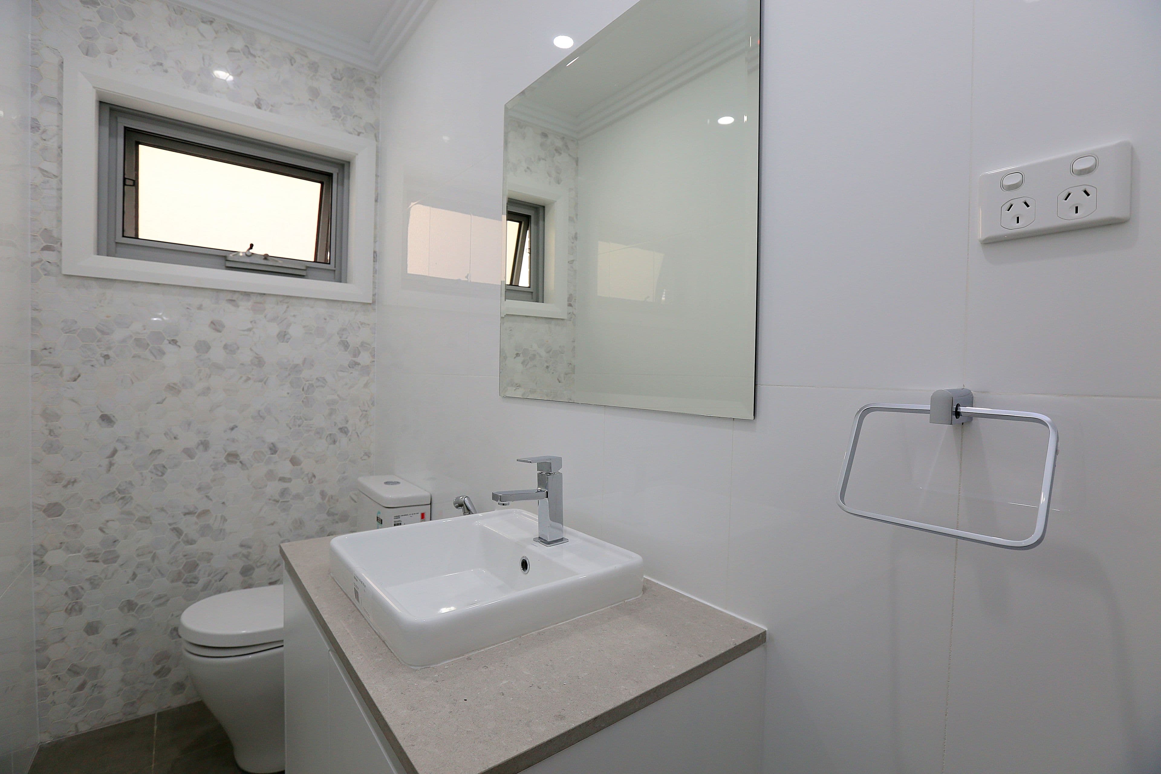 24 Flinders Road, Georges Hall NSW 2198, Georges Hall - Thumbnail 4