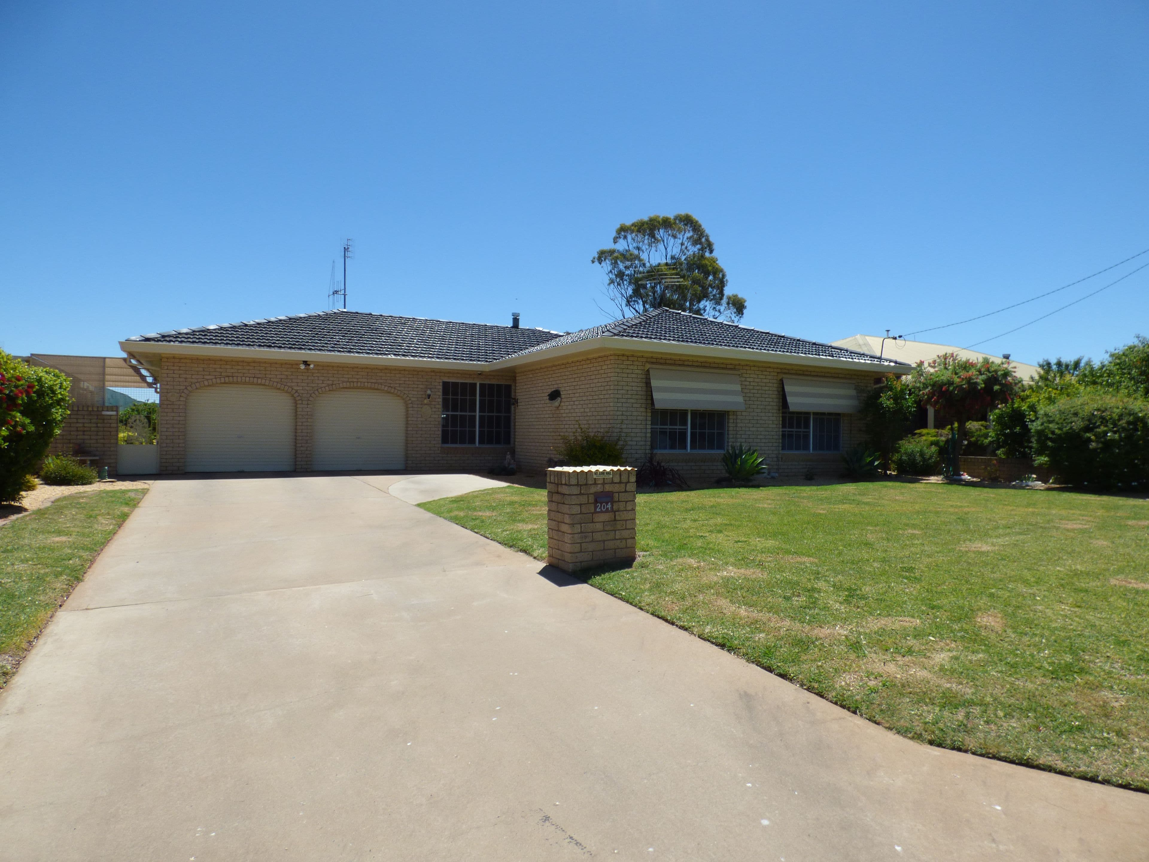 204 Farnell Street, Forbes - Image 1