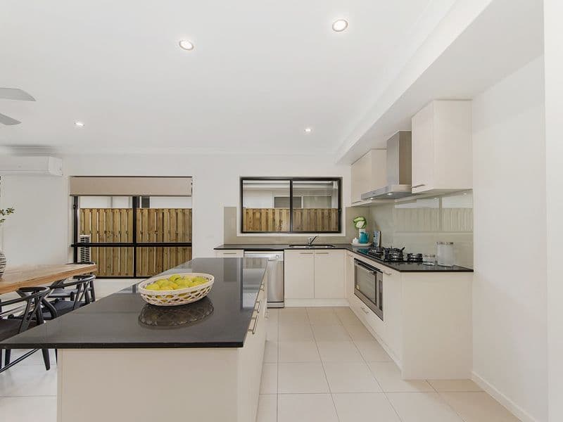 6 Sunwood Crescent, Maudsland QLD 4210, Maudsland - Thumbnail 3