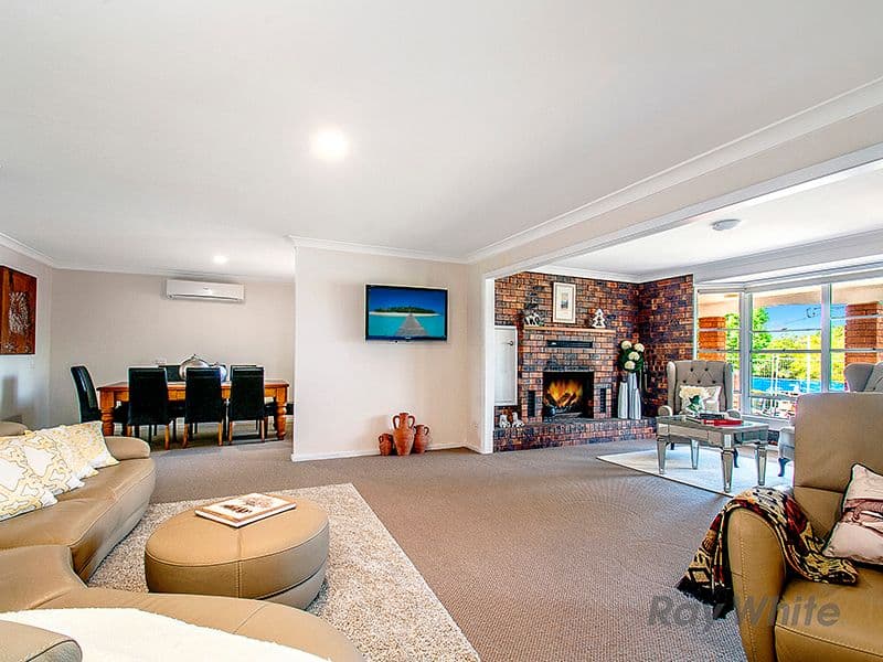 10 Pepperina Place, Carlingford - Thumbnail 2