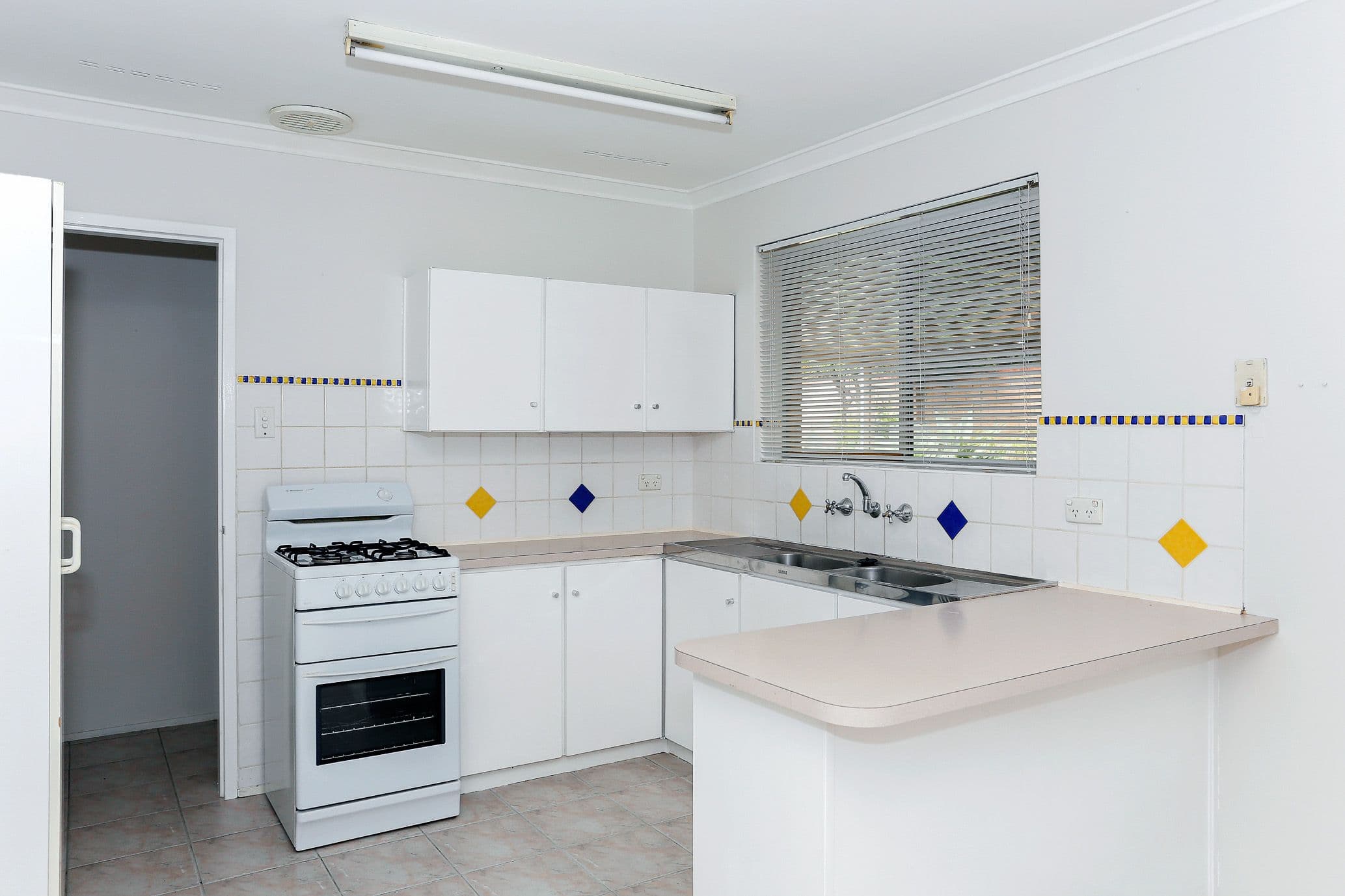 22 Farnley Way, DUNCRAIG WA 6023, Duncraig - Thumbnail 3