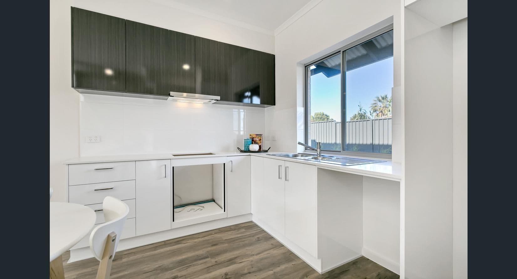 Unit 3, No. 10 Sismey Road, Christies Beach SA 5165, Christies Beach - Thumbnail 2