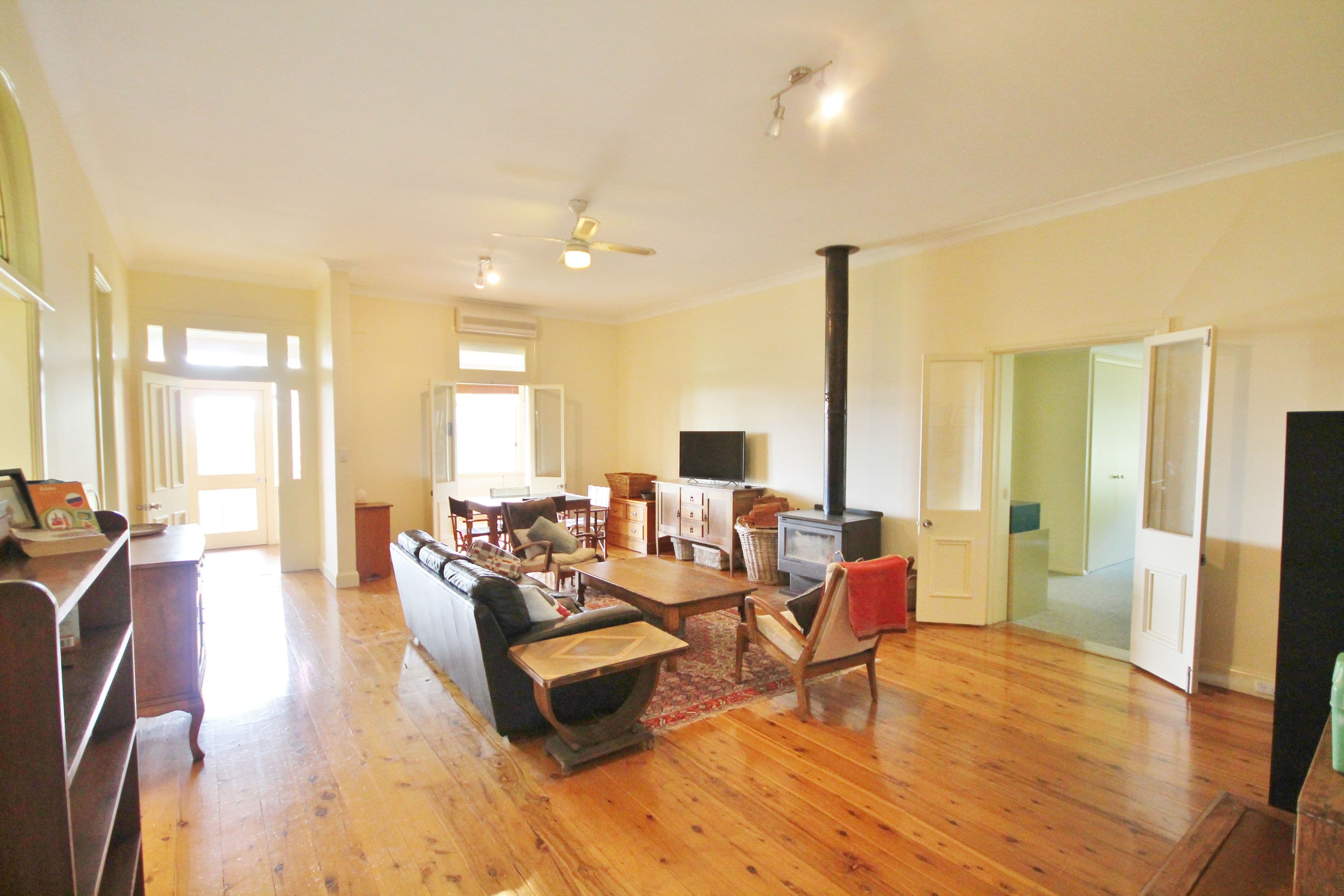 5 Fontenoy Street, Young - Thumbnail 4