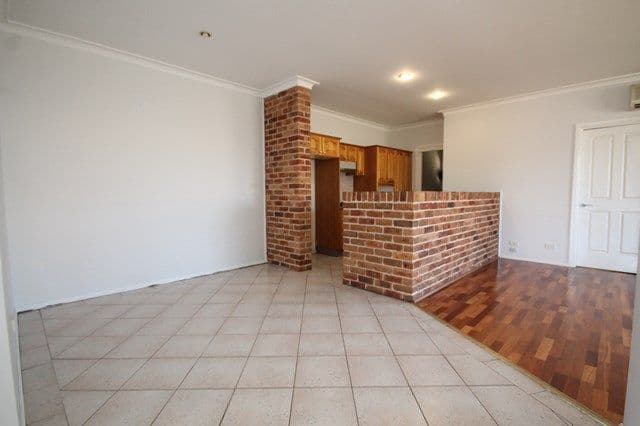 91 Lord Howe Drive, Hinchinbrook - Thumbnail 3