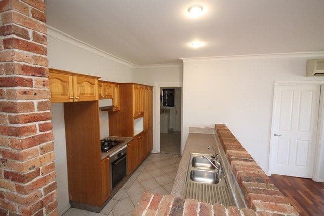 91 Lord Howe Drive, Hinchinbrook - Thumbnail 2