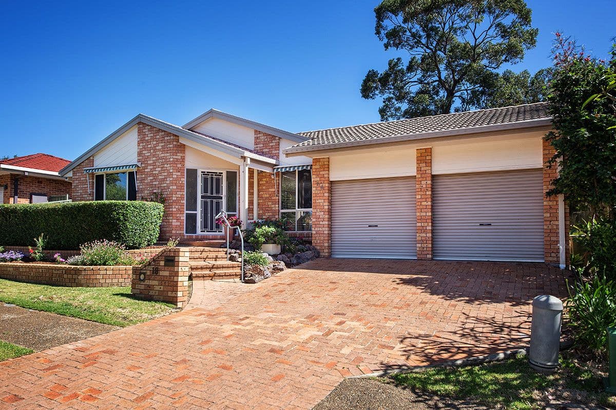 18 Allison Crescent, Menai - Image 1